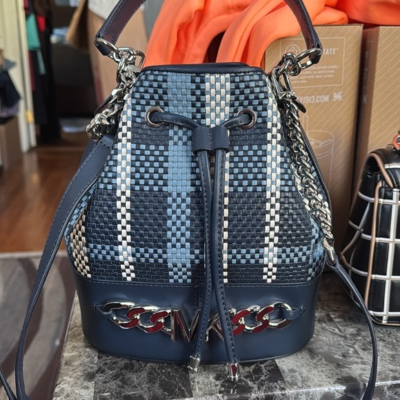 Michael Kors Devon Navy Blue & White Plaid Bucket Shoulder Bag - Picture 4 of 10